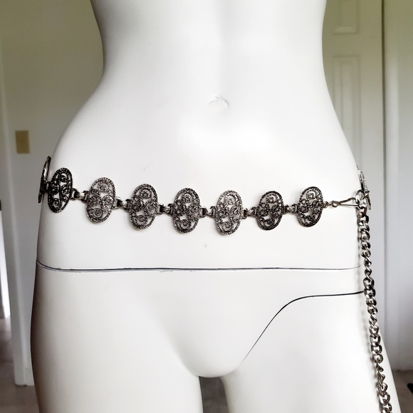 Vintage western concho  belt

Silver - Picture 2 of 9